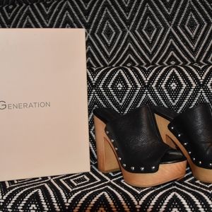 BCBG Black Leather clogs - size 5